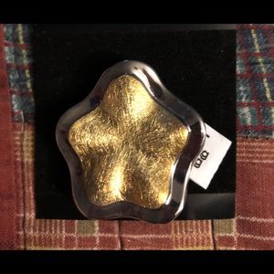 Gold and silver pendant